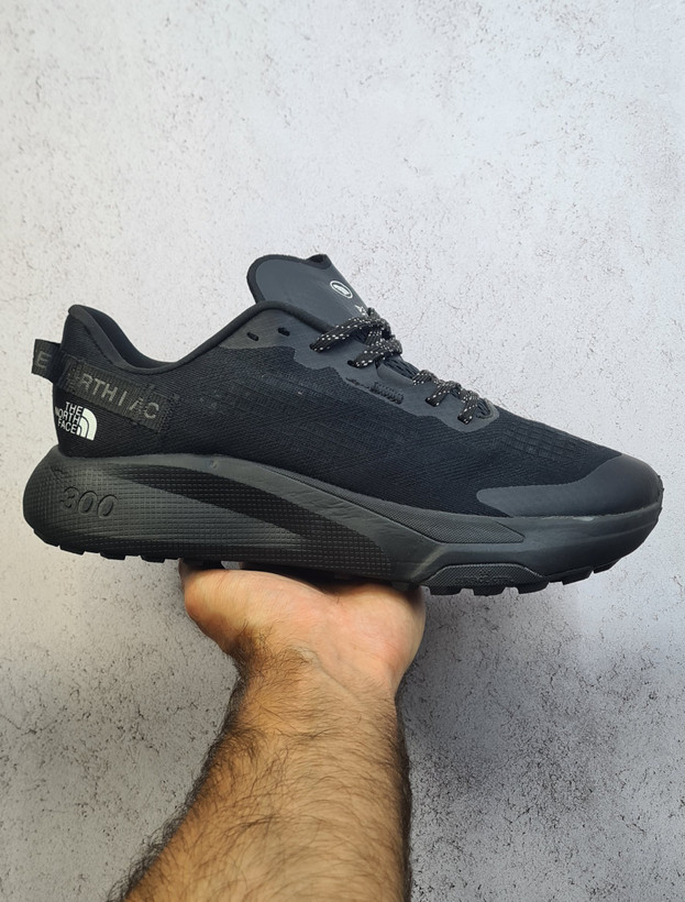 کفش کتانی مردانه مدل north face vectiv enduris ۳۰۰ ویتنام(های کپی درجه۱)