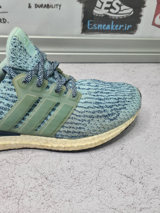 کفش کتانی آدیداس مدل ultra boost (اورجینال کارکرده)