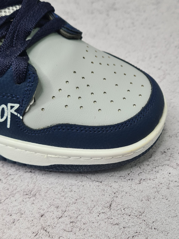کفش کتانی مردانه نایک مدل air jordan1 dior supreme