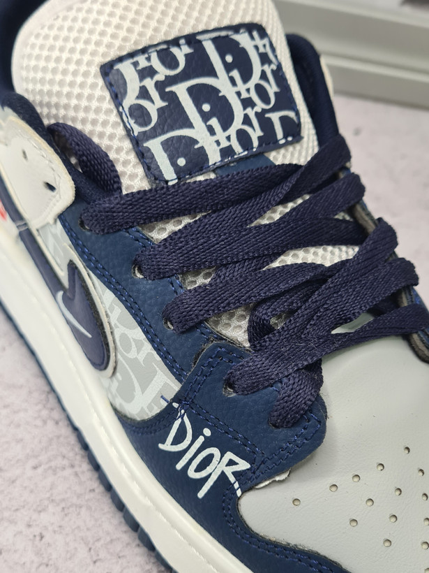 کفش کتانی مردانه نایک مدل air jordan1 dior supreme
