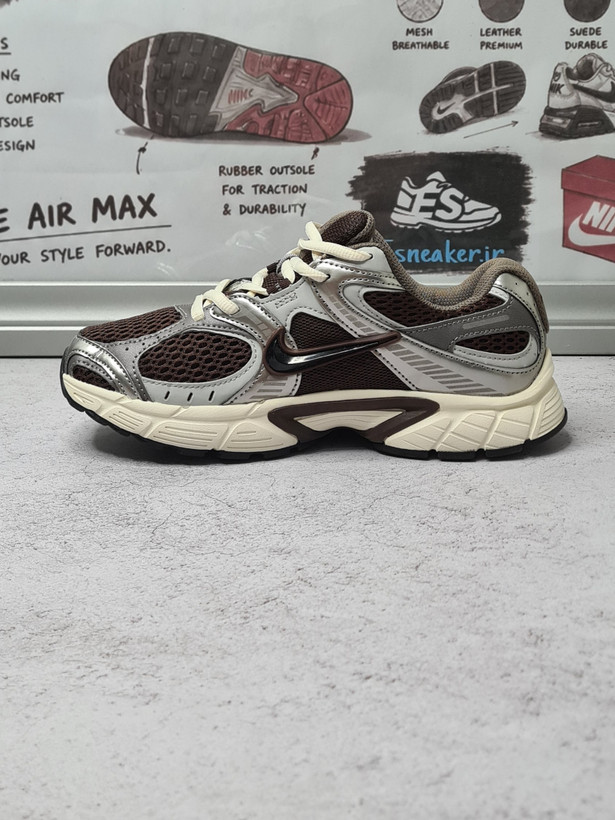 کفش کتانی زنانه نایک مدل v5k