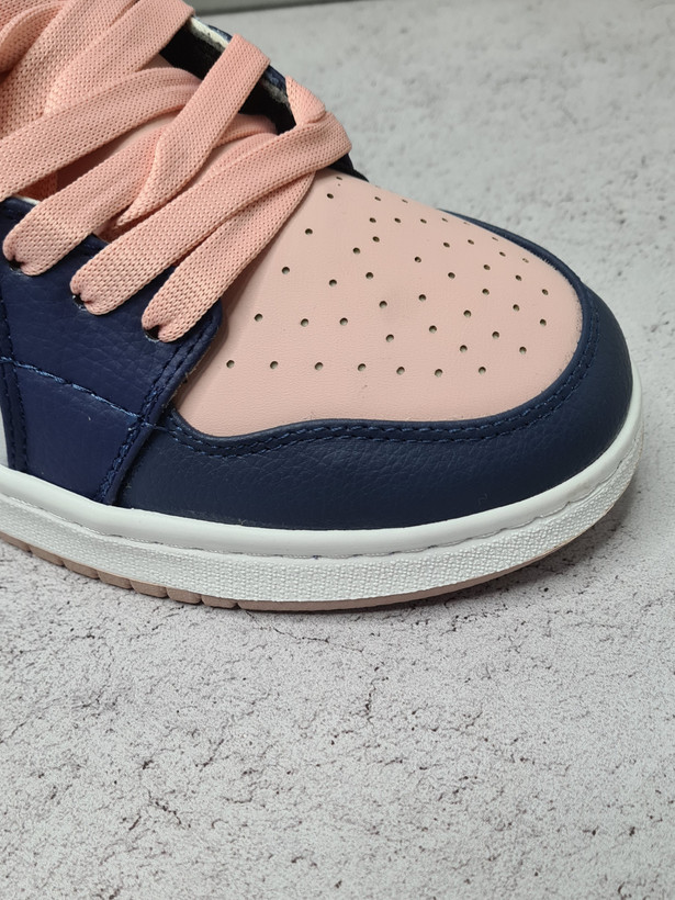 کفش کتانی زنانه نایک مدل air jordan1 high